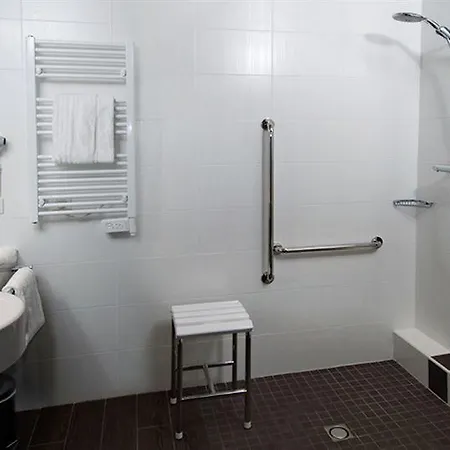 B&B Hotel Saint-Avold Nord 3*